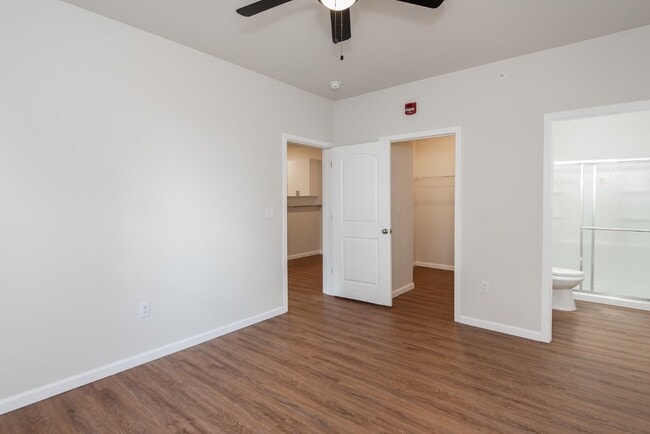 Building Photo - 122 Harmony Mdws Ct