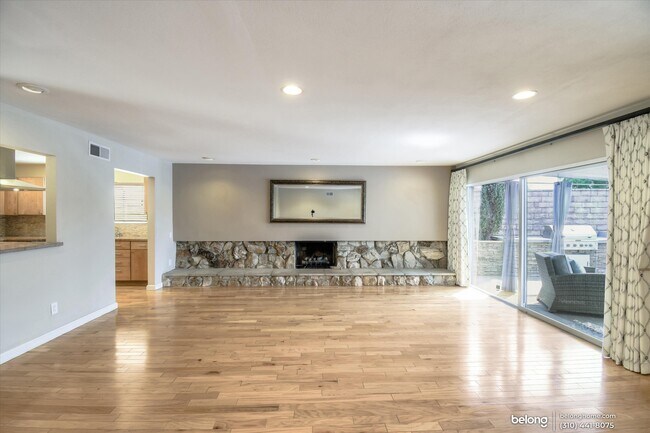 Building Photo - 26078 Adamor Rd