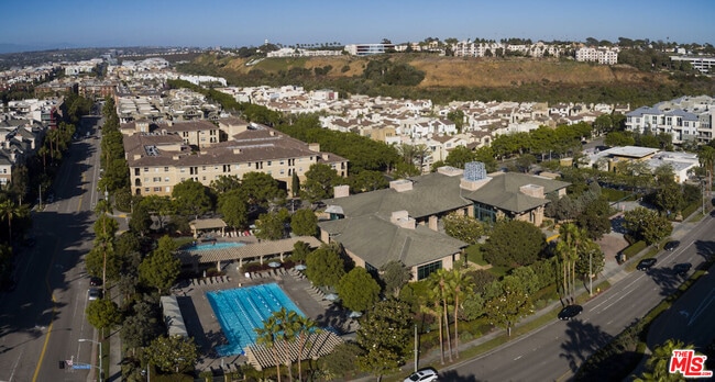 Building Photo - 6030 S Seabluff Dr