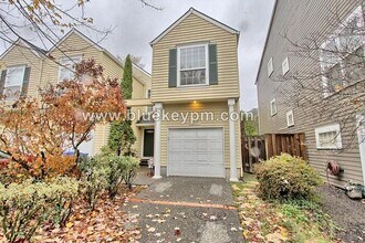 Building Photo - 2 Bed, 2.5 Bath Townhome Near Willamette Park
