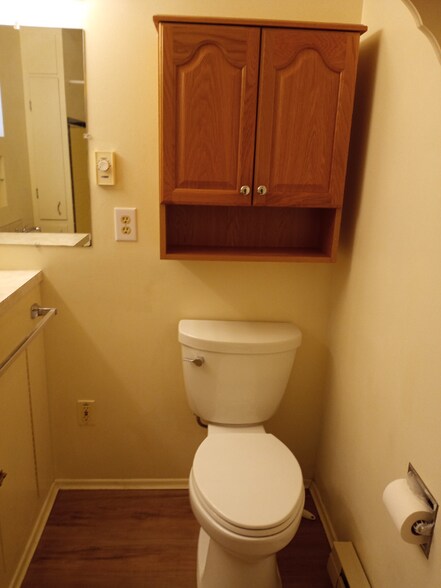 Building Photo - 313 Pecks Dr
