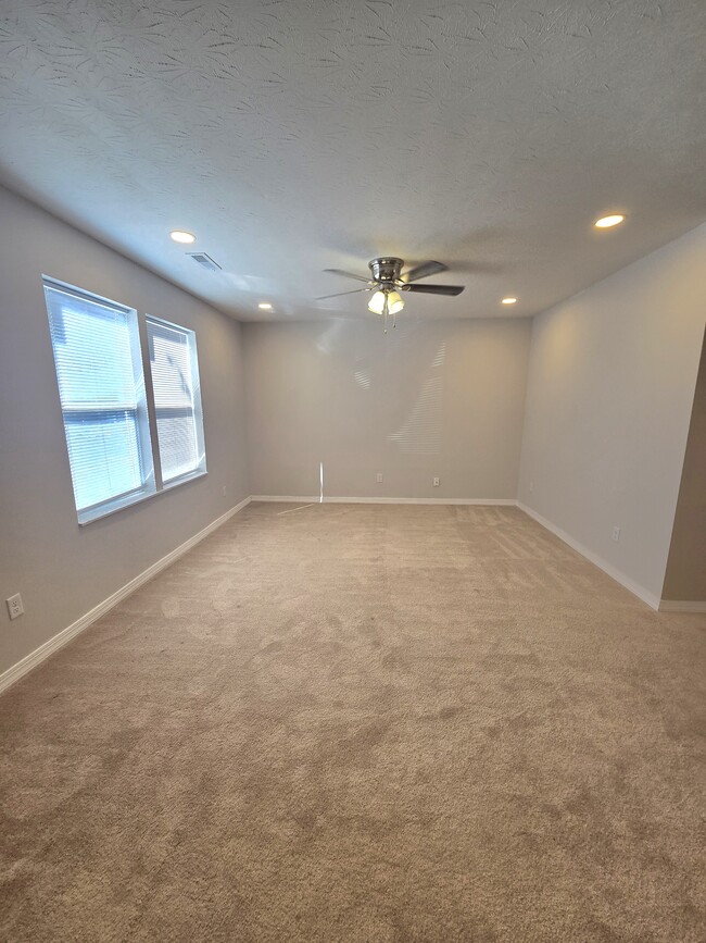 Building Photo - 5210 Bessmer Dr