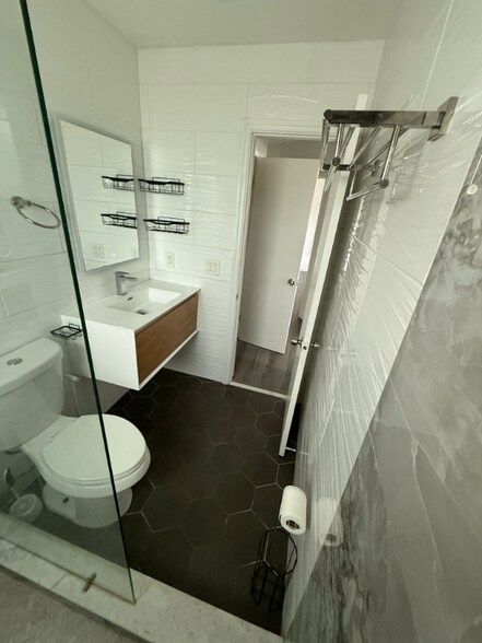 Building Photo - 2019-2023 NE 15th Ave