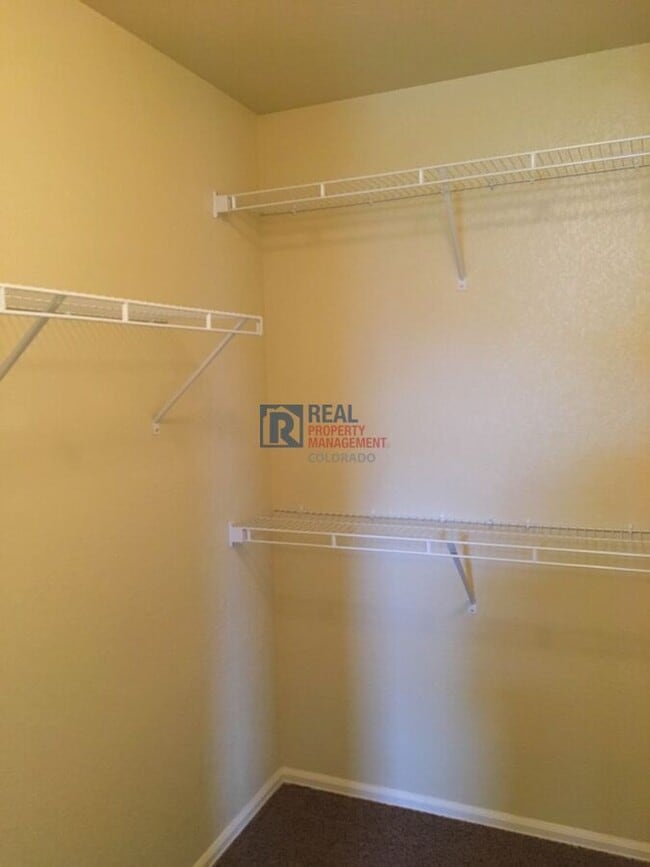 Building Photo - 2360 Sierra Springs Dr