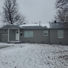 Building Photo - 3123 E Xyler St