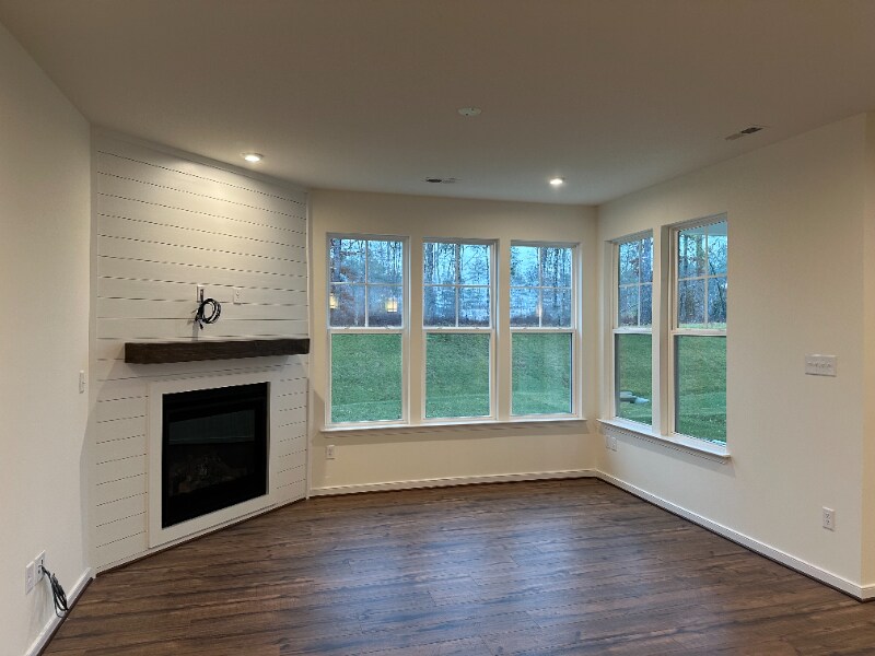 Building Photo - 18520 Palisades Rdg