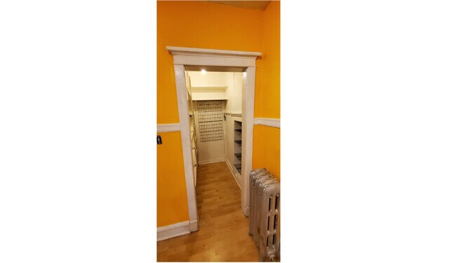 Pantry - 6442 N Glenwood Ave