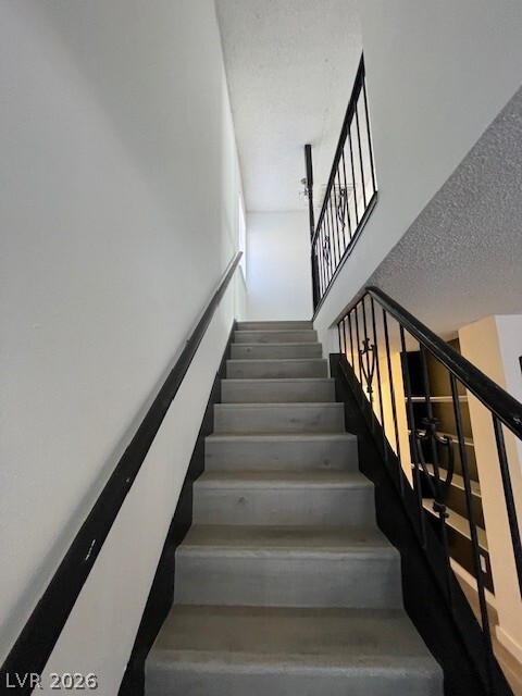 Building Photo - 3283 Dawnflower St