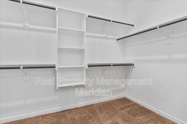 Building Photo - 1125 Ferncliff Dr