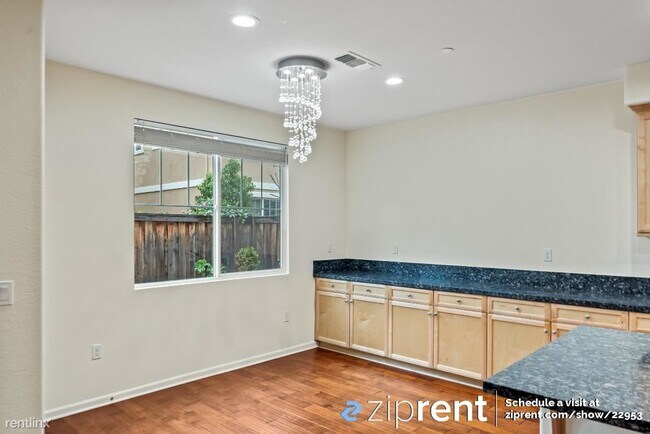 Building Photo - 5 br, 3 bath House - 334 Pacifica Drive, B...