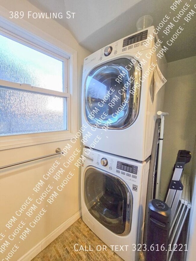 Building Photo - 389 Fowling St