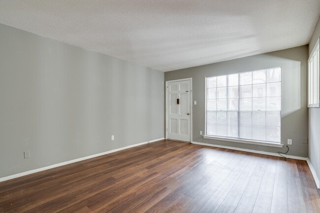 Building Photo - 3646 Spottswood Ave