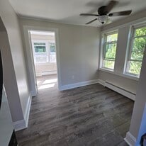 Building Photo - 785 Warwick Tpke