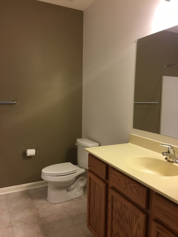 Building Photo - Condo in The Grande at Canal Pointe