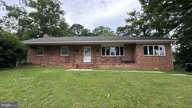 Building Photo - 5157 Bonnie Acres Dr