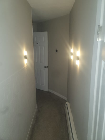 Building Photo - 232 Elm St