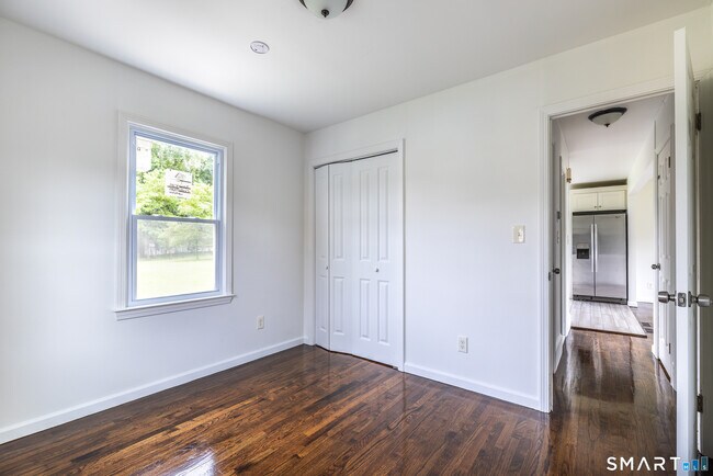 Building Photo - 118 Bryden Terrace