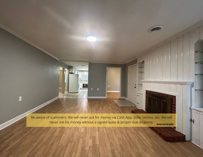 Building Photo - 1502 Trampe Ave