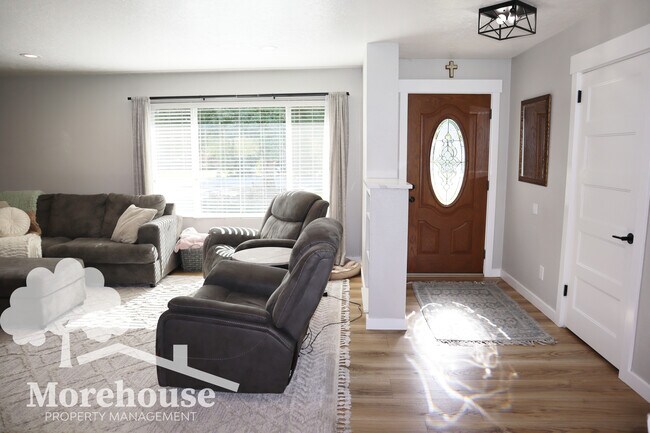 Building Photo - 10440 Meadow Lark Dr