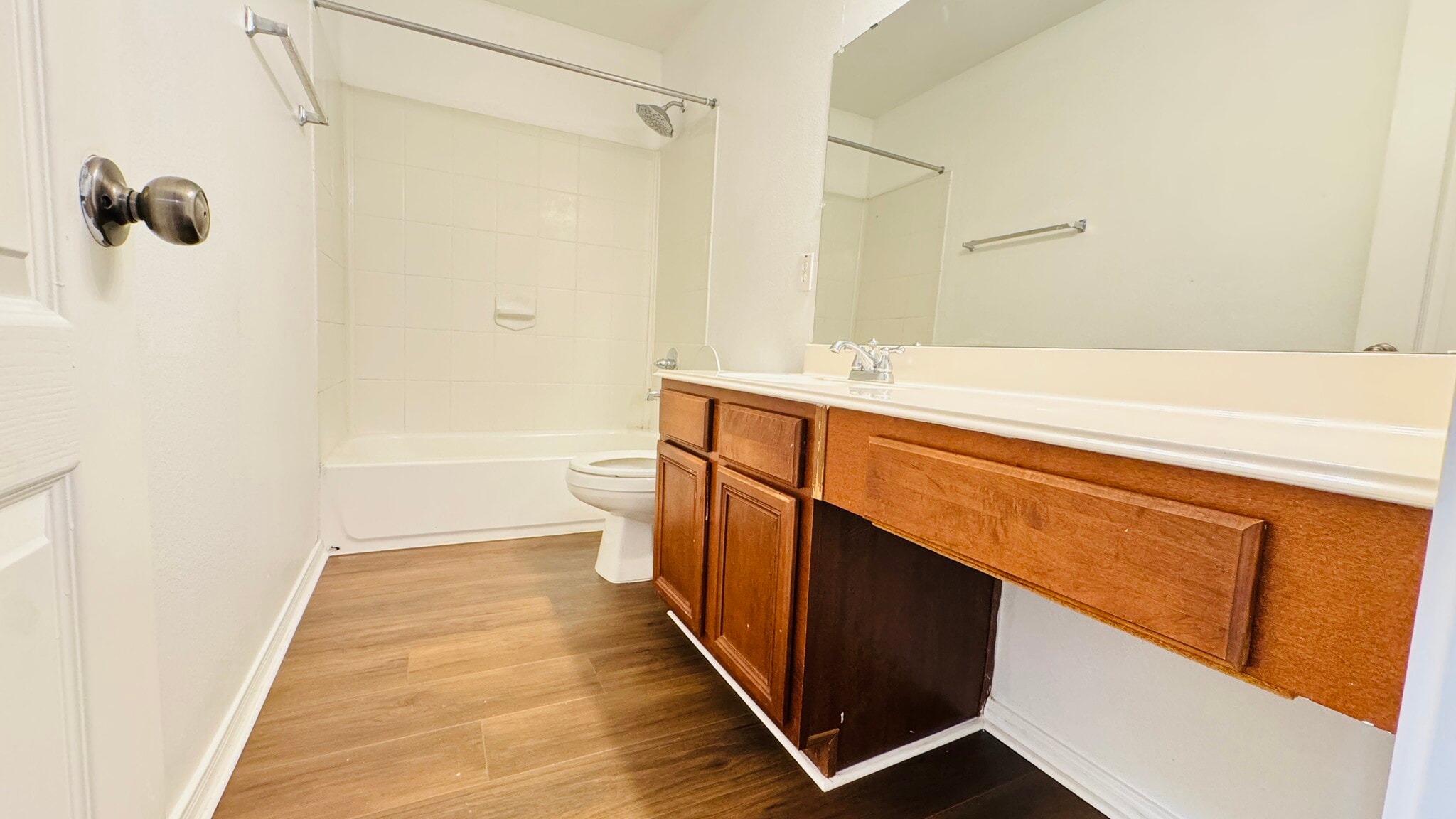 Second Bathroom - 8126 Montague Manor Ln