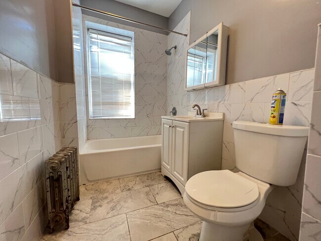 404 Union Ave 305 - 390 Union Ave