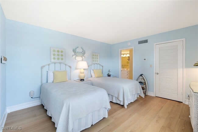 Building Photo - 3443 Gulf Shore Blvd N