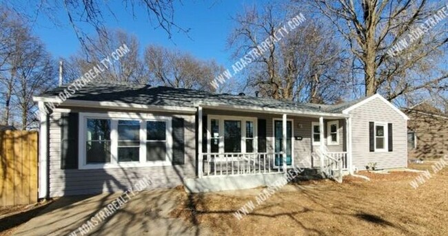 Primary Photo - Remodeled Independence Ranch Home-Availabl...