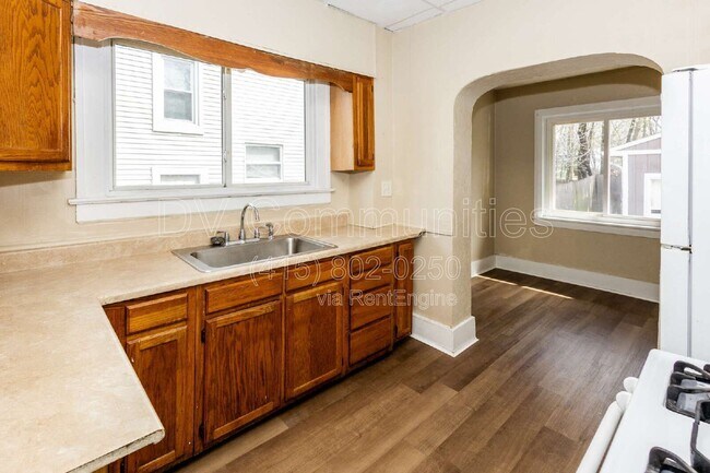 Building Photo - 243 Wildwood Ave