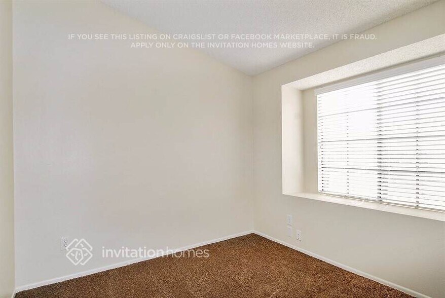 Building Photo - 15940 Miller Ave