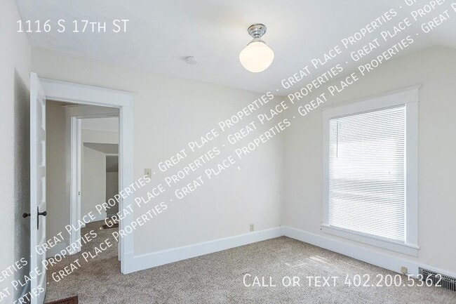 Building Photo - 1116 S 17th St