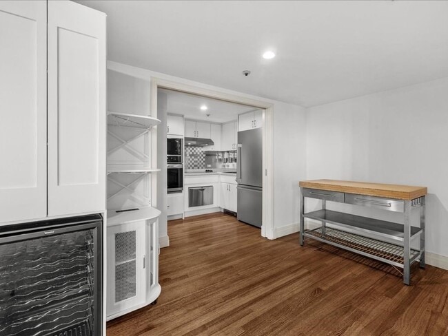 Building Photo - 20 Rowes Wharf