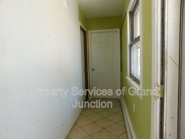Building Photo - 1340 Orchard Ave