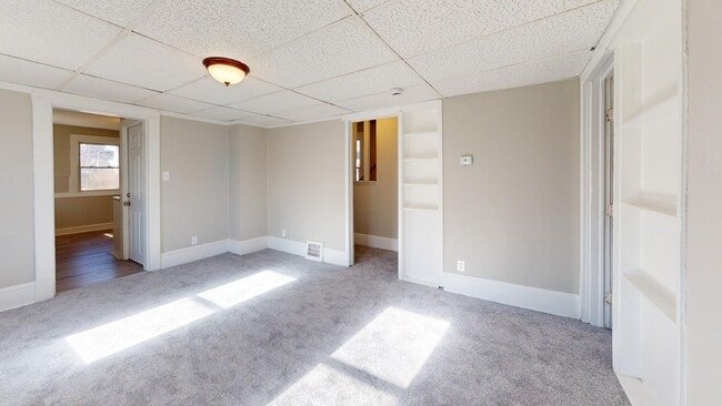 Building Photo - Clark / Fulton Area - 4 Bedroom Single Fam...