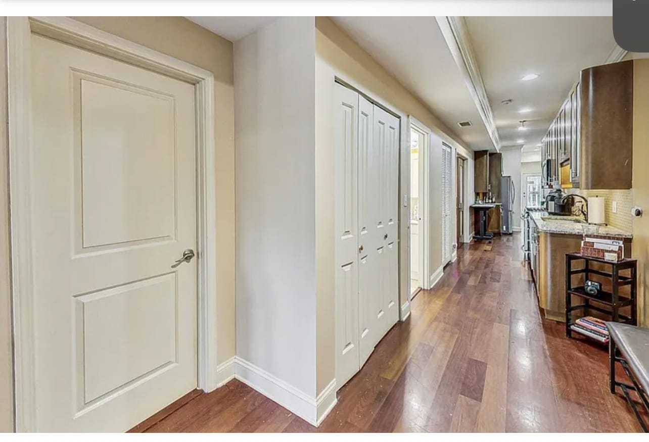 Hallway - 8145 S Prairie Ave