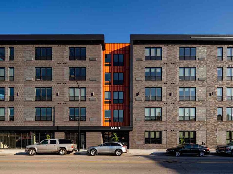 Building Photo - 1400 E Walnut St