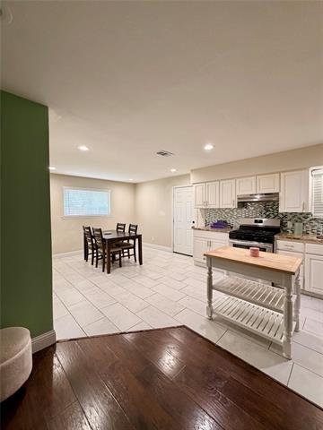 Building Photo - 9605 Kittyhawk Ln