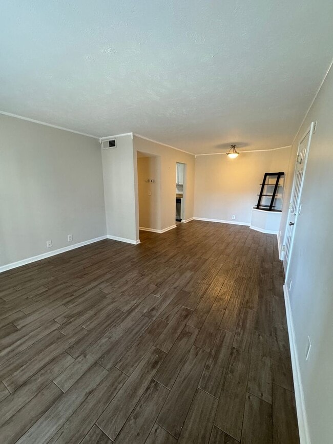 Building Photo - 420 Elysian Fields Rd