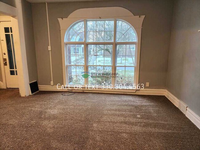 Building Photo - 1603 Hampton Rd