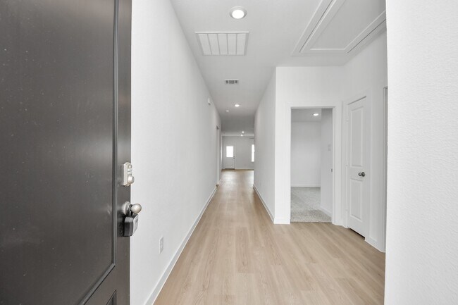 Building Photo - 1414 Splashing Wave Dr