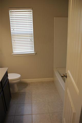 Building Photo - 4615 Elderberry St
