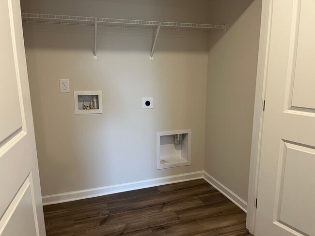 Building Photo - Brand New 3/3 Townhome Available Now!