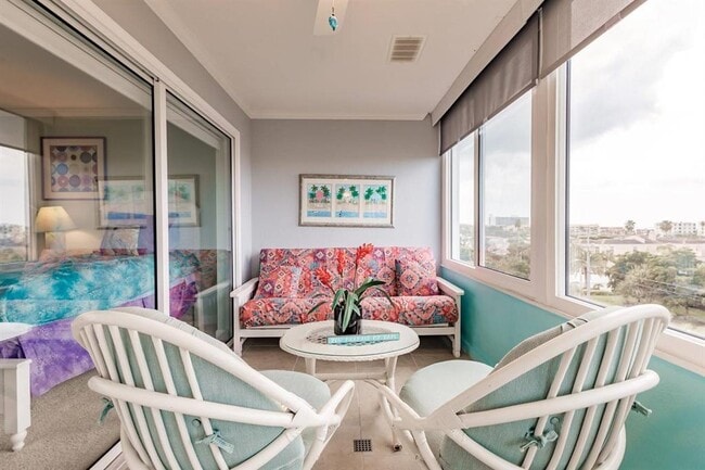 Building Photo - 1200 E Peppertree Ln