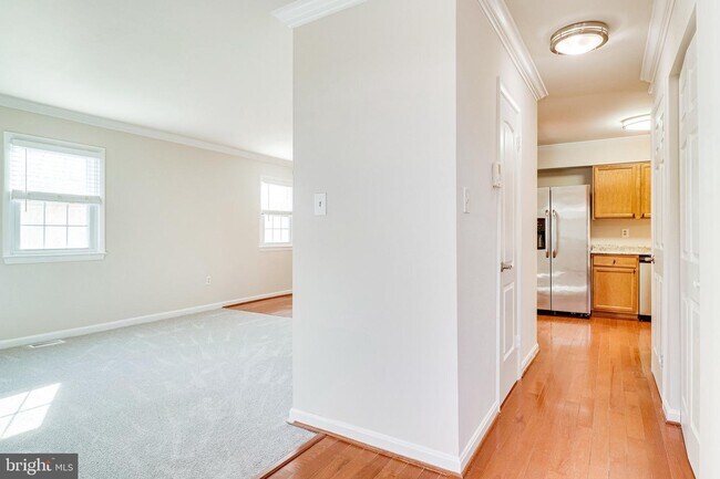 Building Photo - 3000 Winter Pine Ct