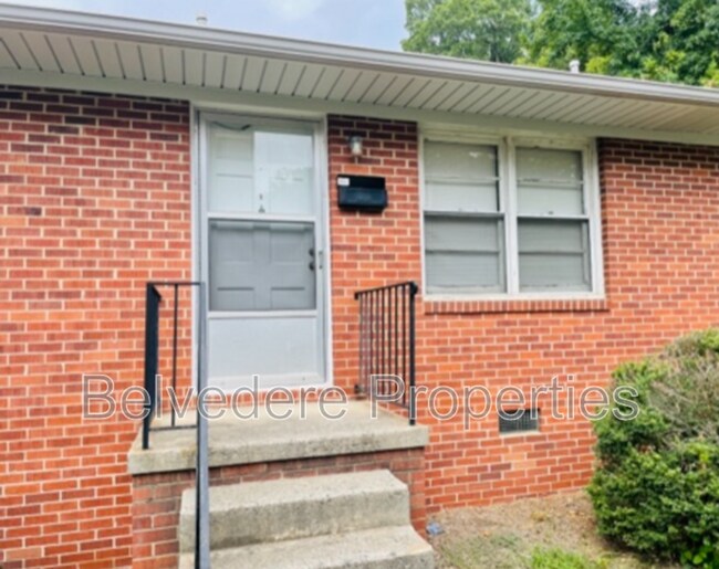 Primary Photo - 215 McIver St