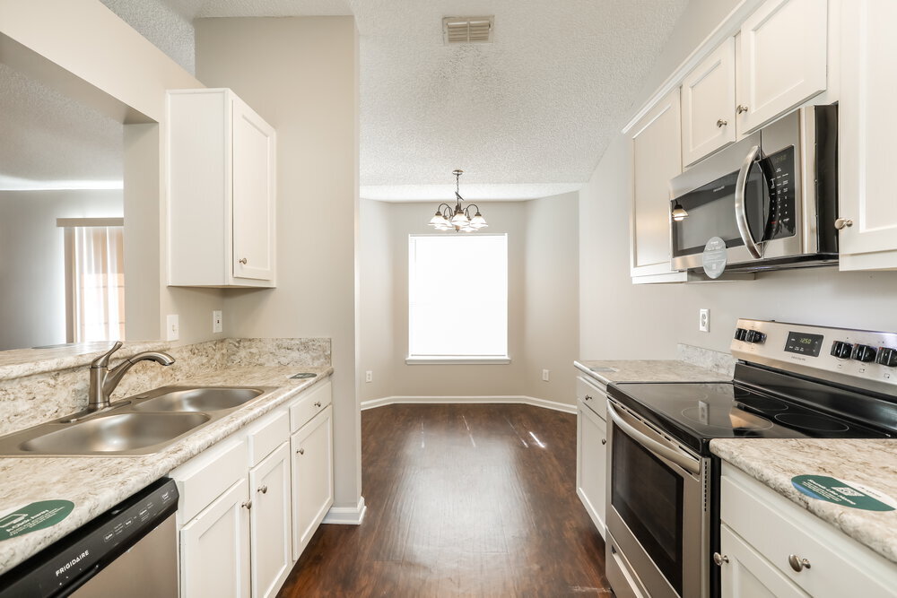 Building Photo - 6621 Delta Post Dr W