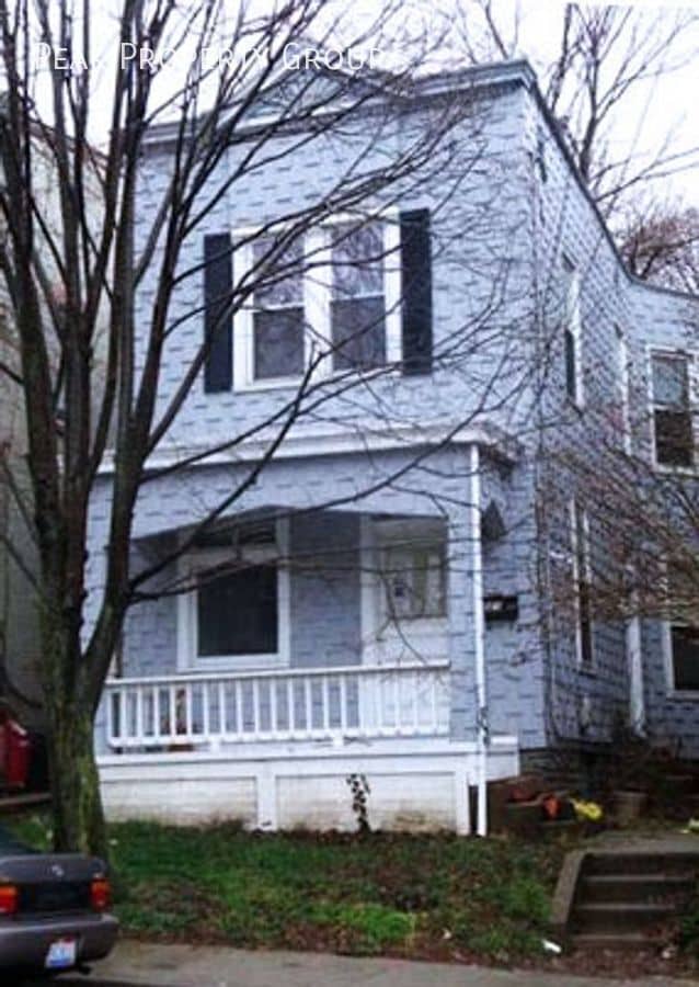 Primary Photo - 2212 W Clifton Ave