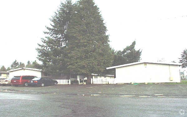 Building Photo - Rhody Apartments