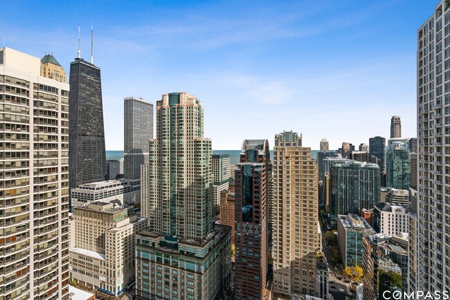Building Photo - 21 E Huron St