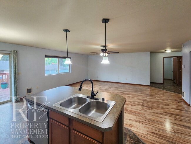Building Photo - Beautiful Single-Story Home with Hardwood Floors, 3-Car Garage & Expansive Backyard