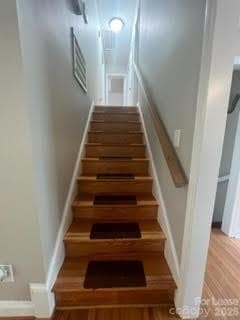 Building Photo - 2108 Deepwood Ct